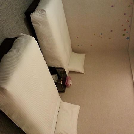 Holiday Fun Hostel 臺北 外观 照片