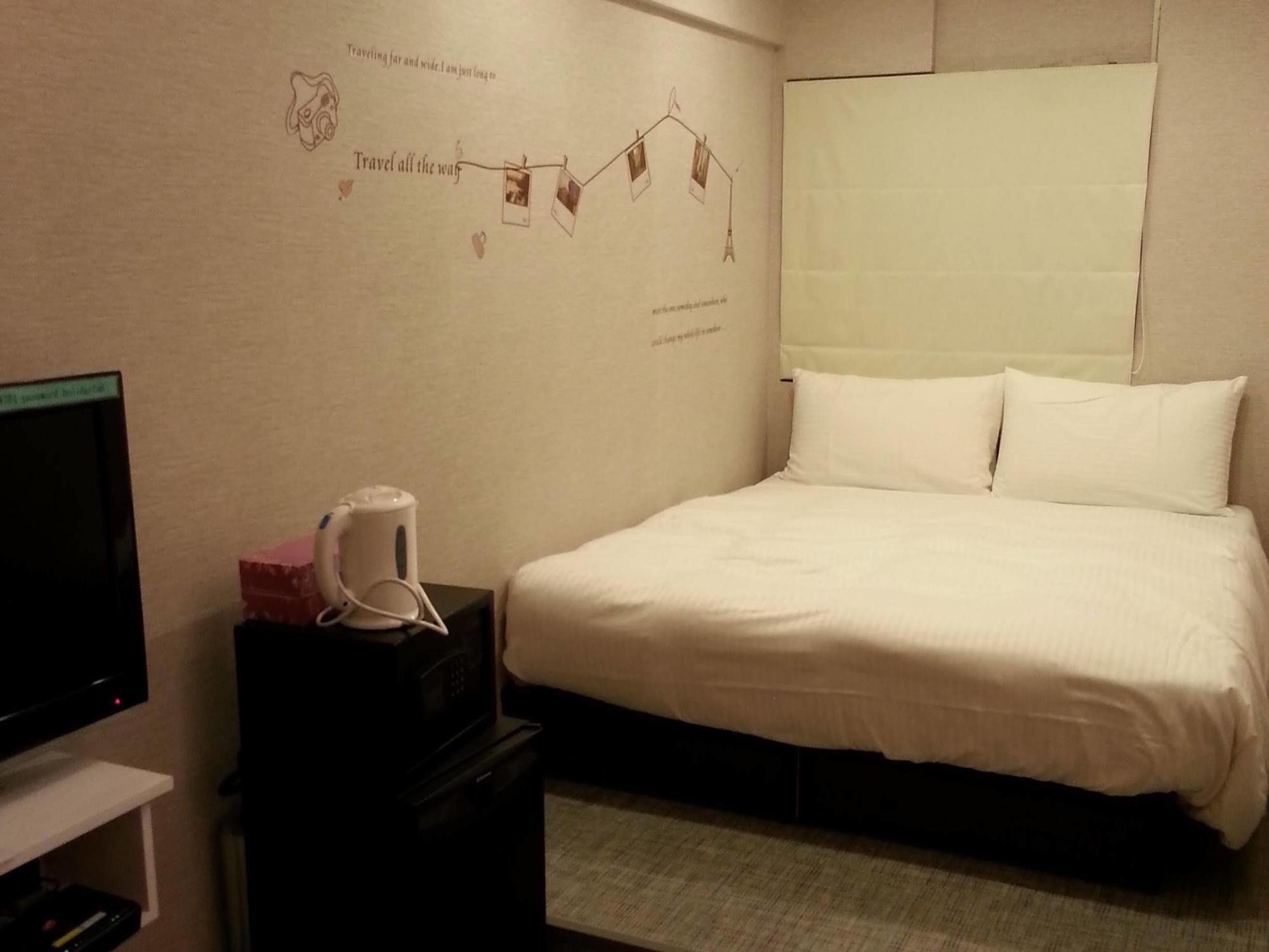 Holiday Fun Hostel 臺北 外观 照片